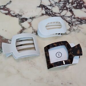 Tortoise and White Hair Clips